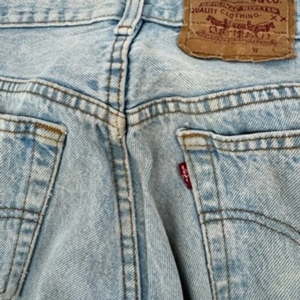 Vintage Levi's 501XX Jeans Mens 31x36‎ Light Blue Vintage Made in USA Button Fly